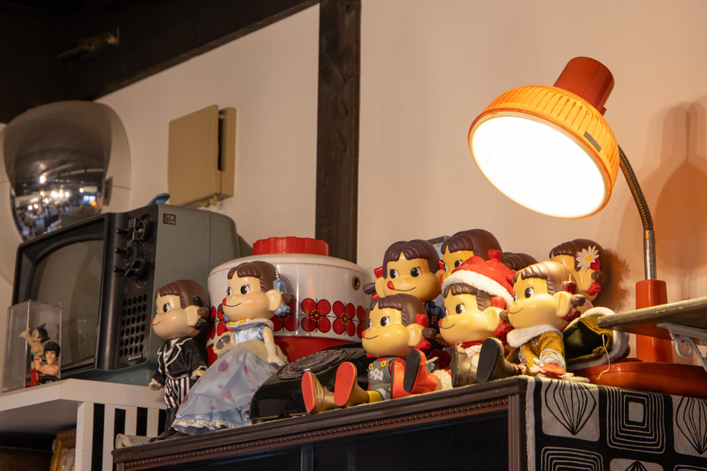 ペコちゃん人形