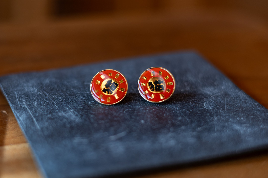 ネコのピンバッジ