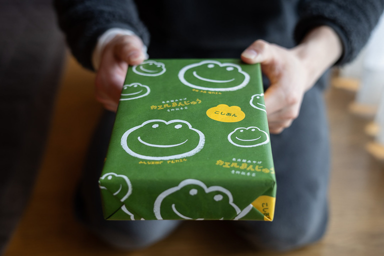 カエルまんじゅうのパッケージ