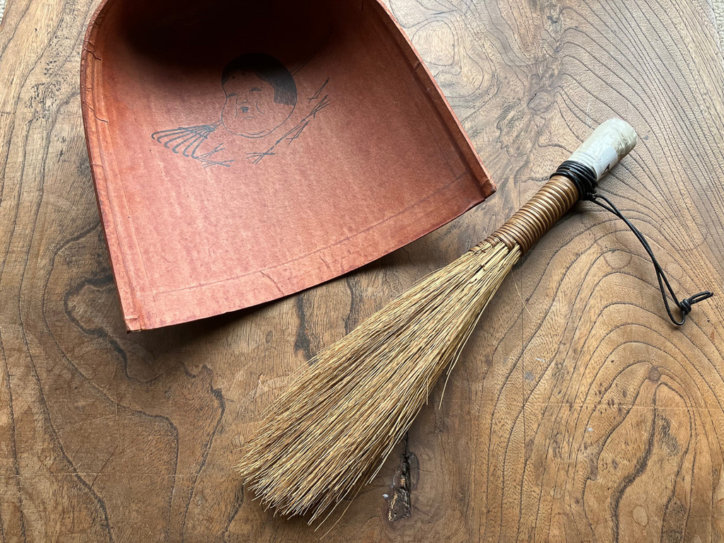 ほうきとちりとり