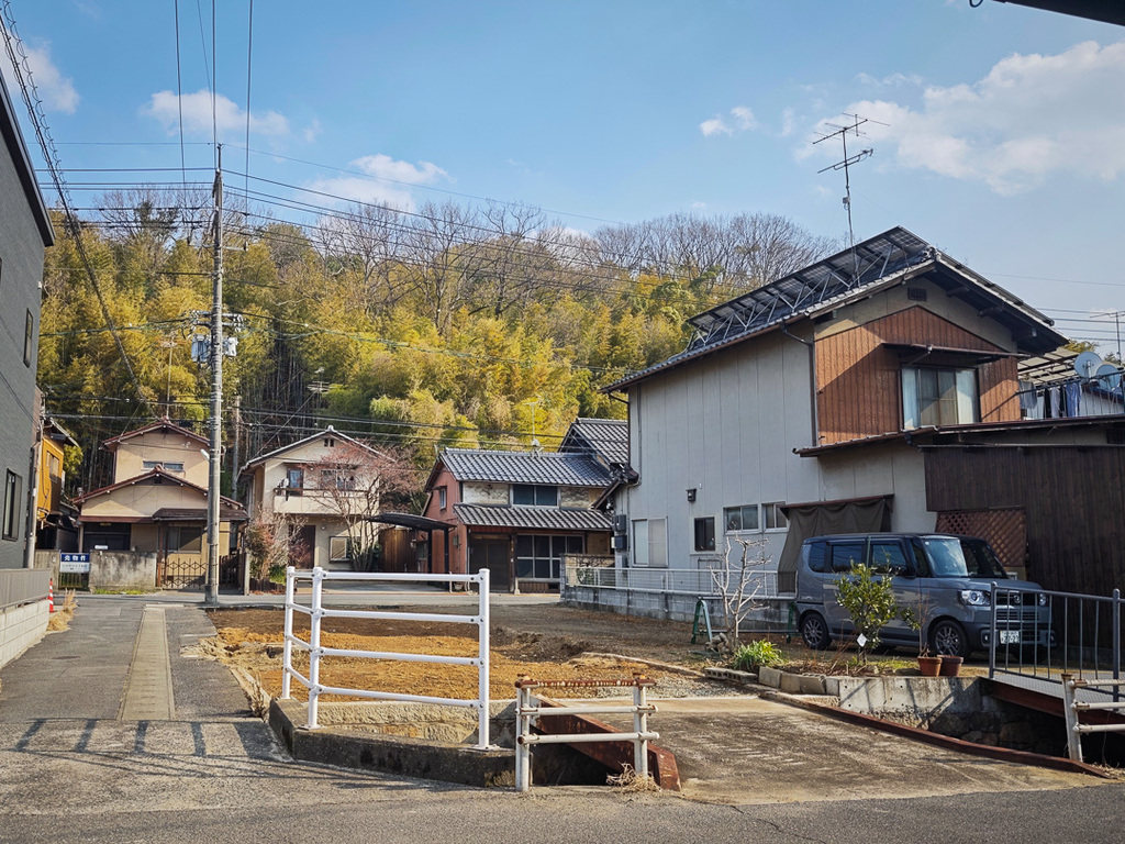 取り壊した後は駐車場に